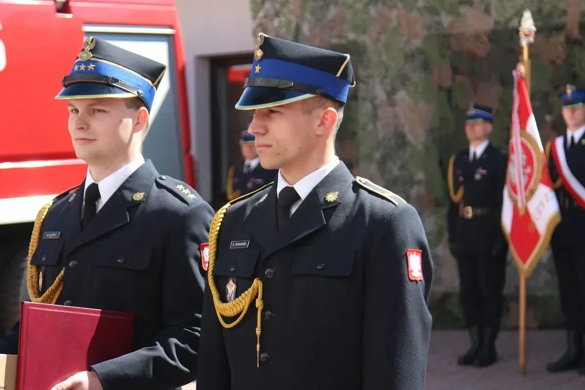 Uroczyste Obchody Dnia Strażaka w Ostrowi Mazowieckiej - honor, odznaczenia i wyróżnienia (zdjęcia)