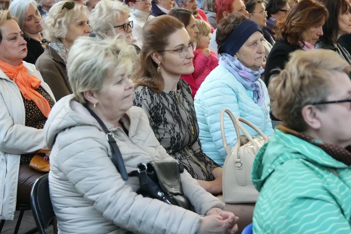 Olga Bończyk zaserwowała niezapomniany koncert z okazji jubileuszu 95-lecia biblioteki! (zdjęcia, wideo)