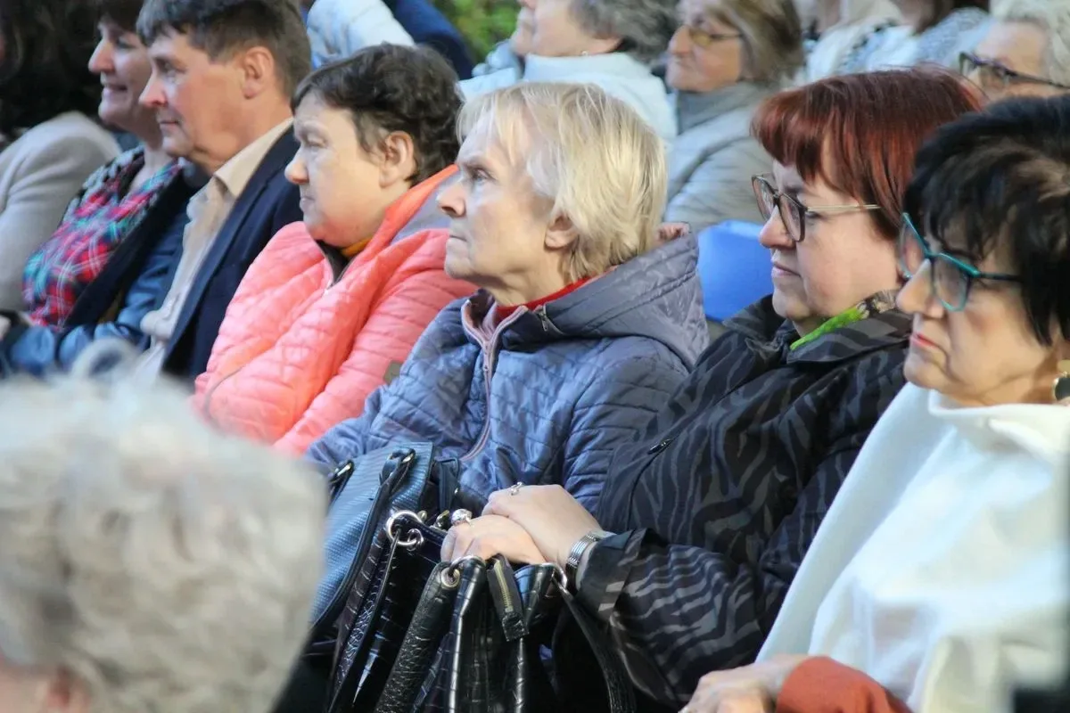 Olga Bończyk zaserwowała niezapomniany koncert z okazji jubileuszu 95-lecia biblioteki! (zdjęcia, wideo)