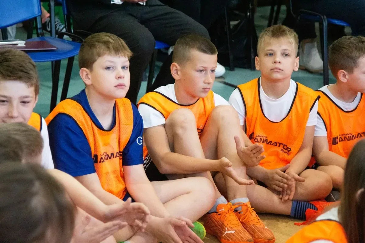Olimpijscy mistrzowie wśród dzieci. Spotkanie z gwiazdami sportu w Bogutach-Piankach! (zdjęcia)