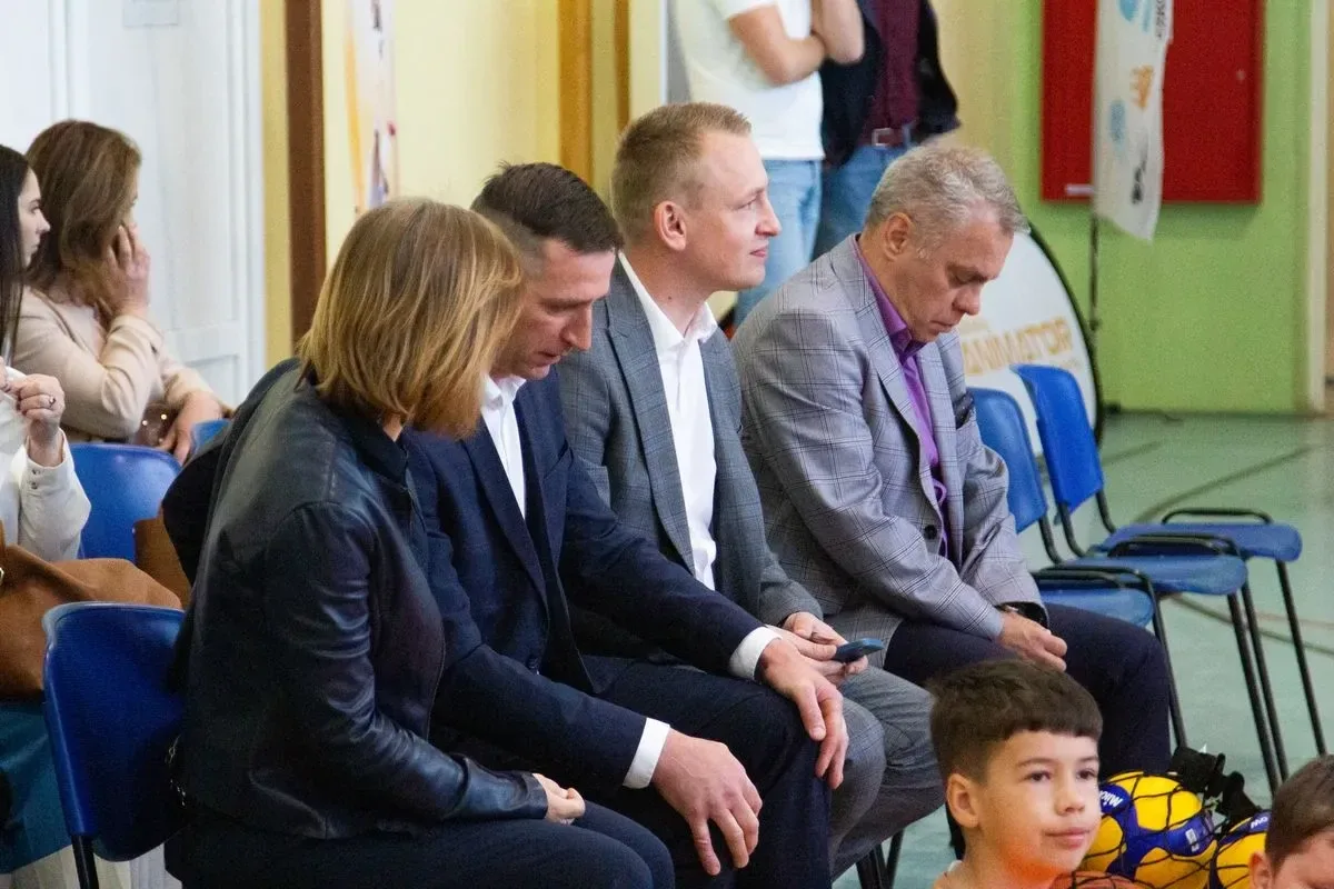 Olimpijscy mistrzowie wśród dzieci. Spotkanie z gwiazdami sportu w Bogutach-Piankach! (zdjęcia)