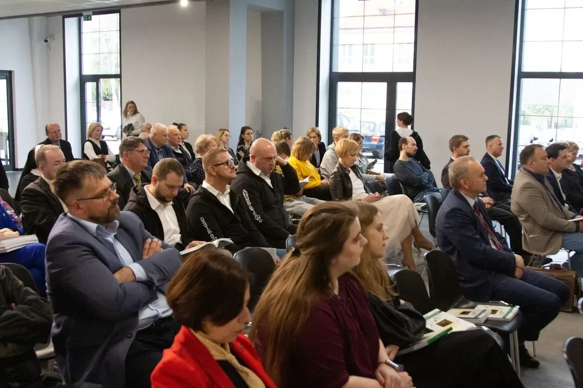 Kultura i historia powiatu ostrowskiego w centrum uwagi. Konferencja pt. "Pasja-Kultura-Dziedzictwo" (zdjęcia)
