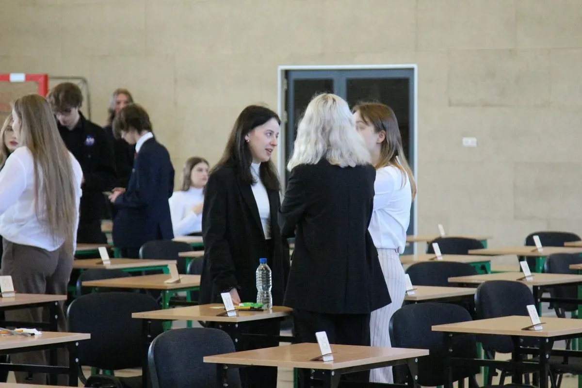Uczniowie "Kopernika" rozpoczęli maraton maturalny (zdjęcia)