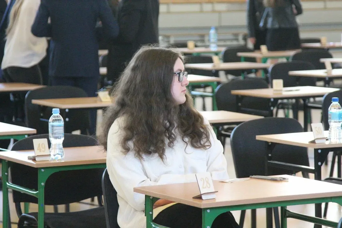 Uczniowie "Kopernika" rozpoczęli maraton maturalny (zdjęcia)
