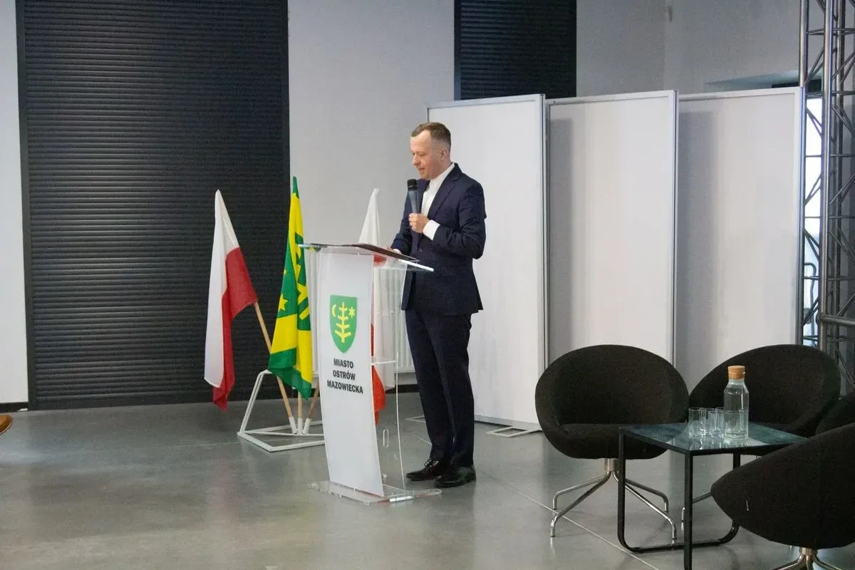 Kultura i historia powiatu ostrowskiego w centrum uwagi. Konferencja pt. "Pasja-Kultura-Dziedzictwo" (zdjęcia)