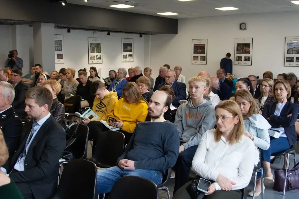 Kultura i historia powiatu ostrowskiego w centrum uwagi. Konferencja pt. "Pasja-Kultura-Dziedzictwo" (zdjęcia)