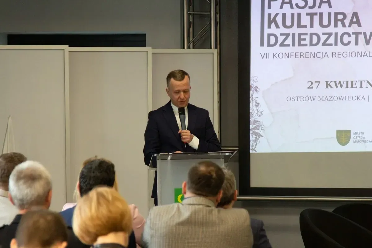 Kultura i historia powiatu ostrowskiego w centrum uwagi. Konferencja pt. "Pasja-Kultura-Dziedzictwo" (zdjęcia)