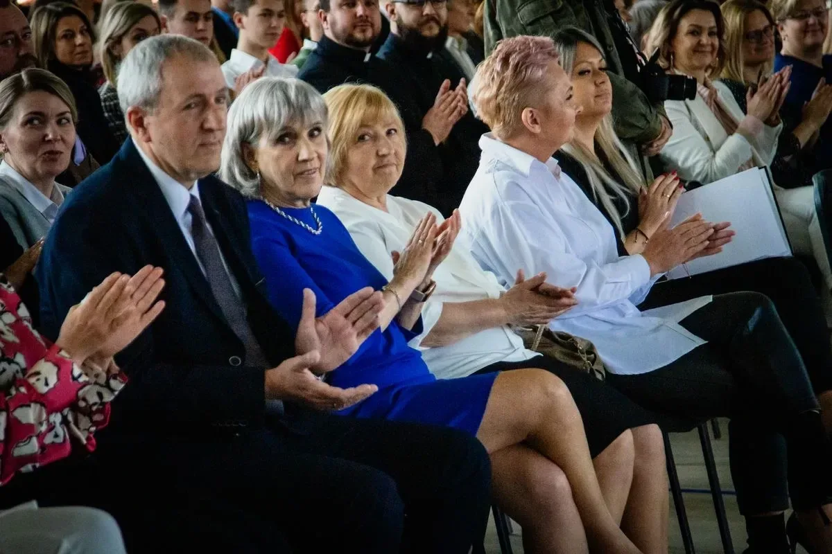Krok w stronę dorosłości. Uroczyste zakończenie roku szkolnego maturzystów "Kopernika" (zdjęcia)