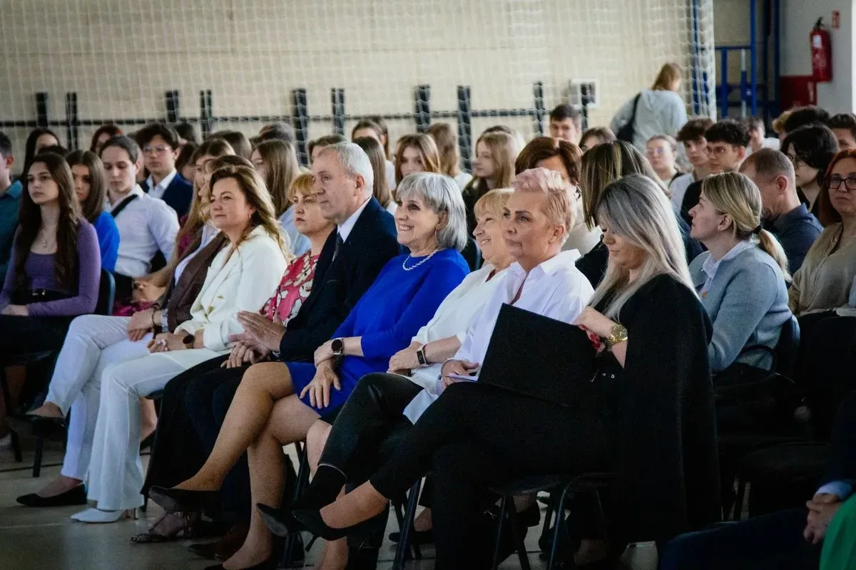 Krok w stronę dorosłości. Uroczyste zakończenie roku szkolnego maturzystów "Kopernika" (zdjęcia)