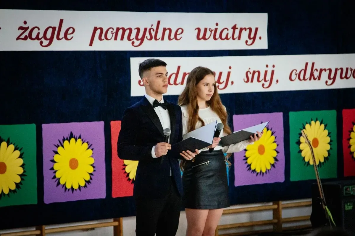 Krok w stronę dorosłości. Uroczyste zakończenie roku szkolnego maturzystów "Kopernika" (zdjęcia)