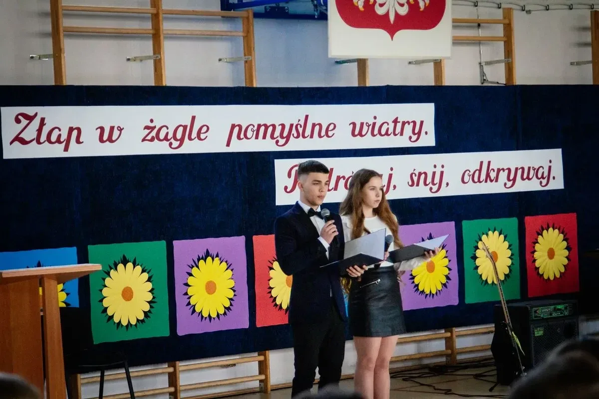 Krok w stronę dorosłości. Uroczyste zakończenie roku szkolnego maturzystów "Kopernika" (zdjęcia)
