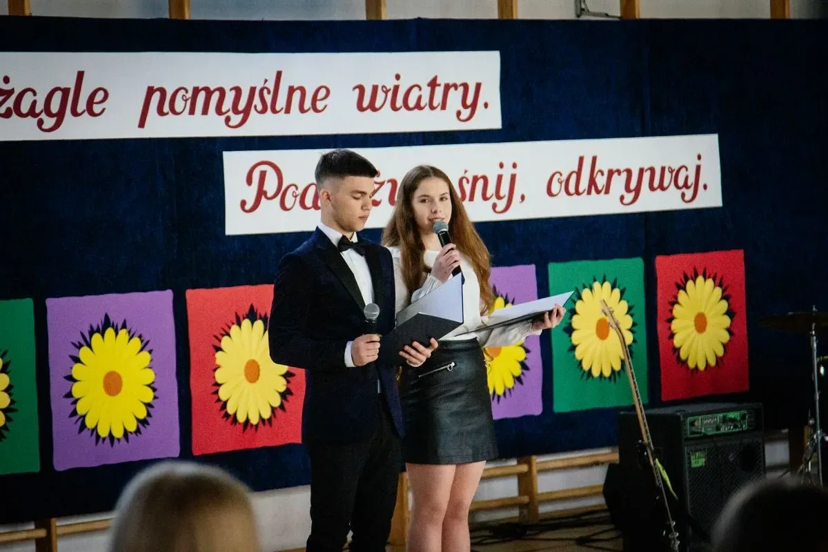 Krok w stronę dorosłości. Uroczyste zakończenie roku szkolnego maturzystów "Kopernika" (zdjęcia)