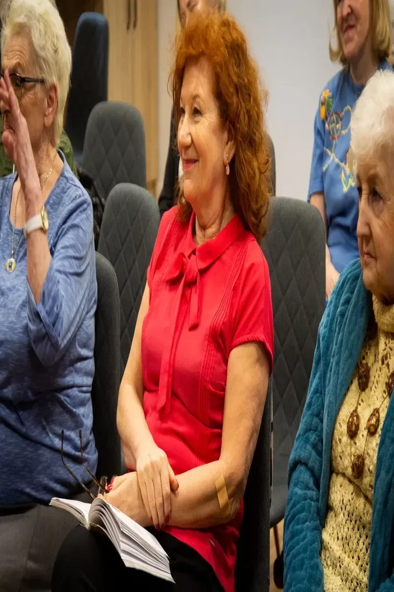 Młodzież i dorośli czytają teksty Aleksandra Fredry (zdjęcia, wideo)(nie publikowac)