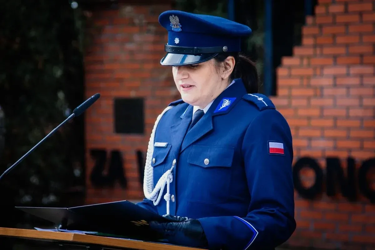 Pamięć o ofiarach - uroczystość upamiętniająca Zbrodnię Katyńską i aresztowanie uczniów Szkoły Handlowej (zdjęcia, wideo)