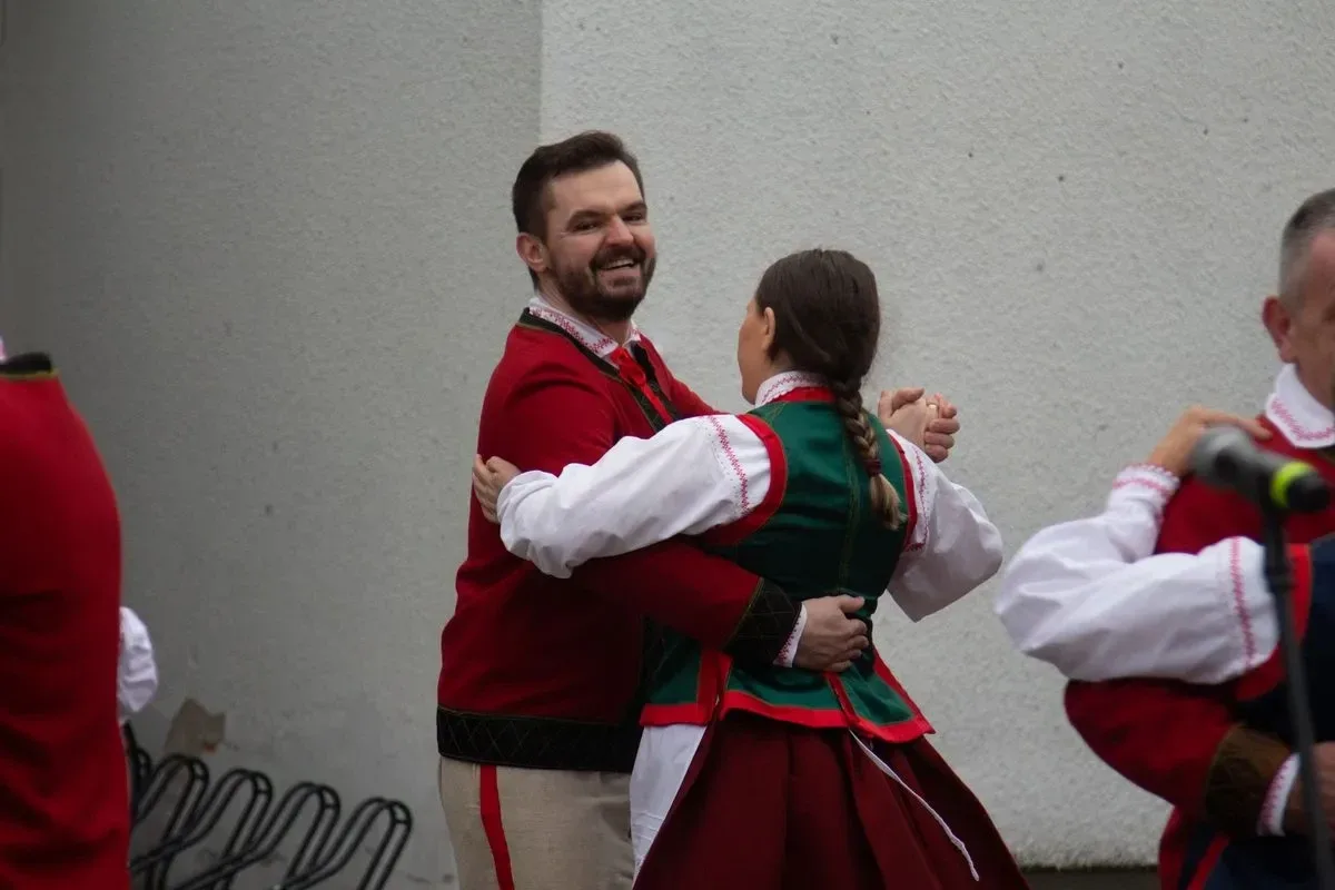 Jarmark Wielkanocny w Ostrowi Mazowieckiej – pyszne smaki i wspaniała zabawa! (zdjęcia, wideo)