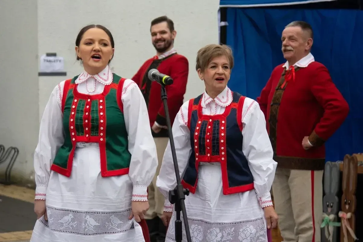 Jarmark Wielkanocny w Ostrowi Mazowieckiej – pyszne smaki i wspaniała zabawa! (zdjęcia, wideo)