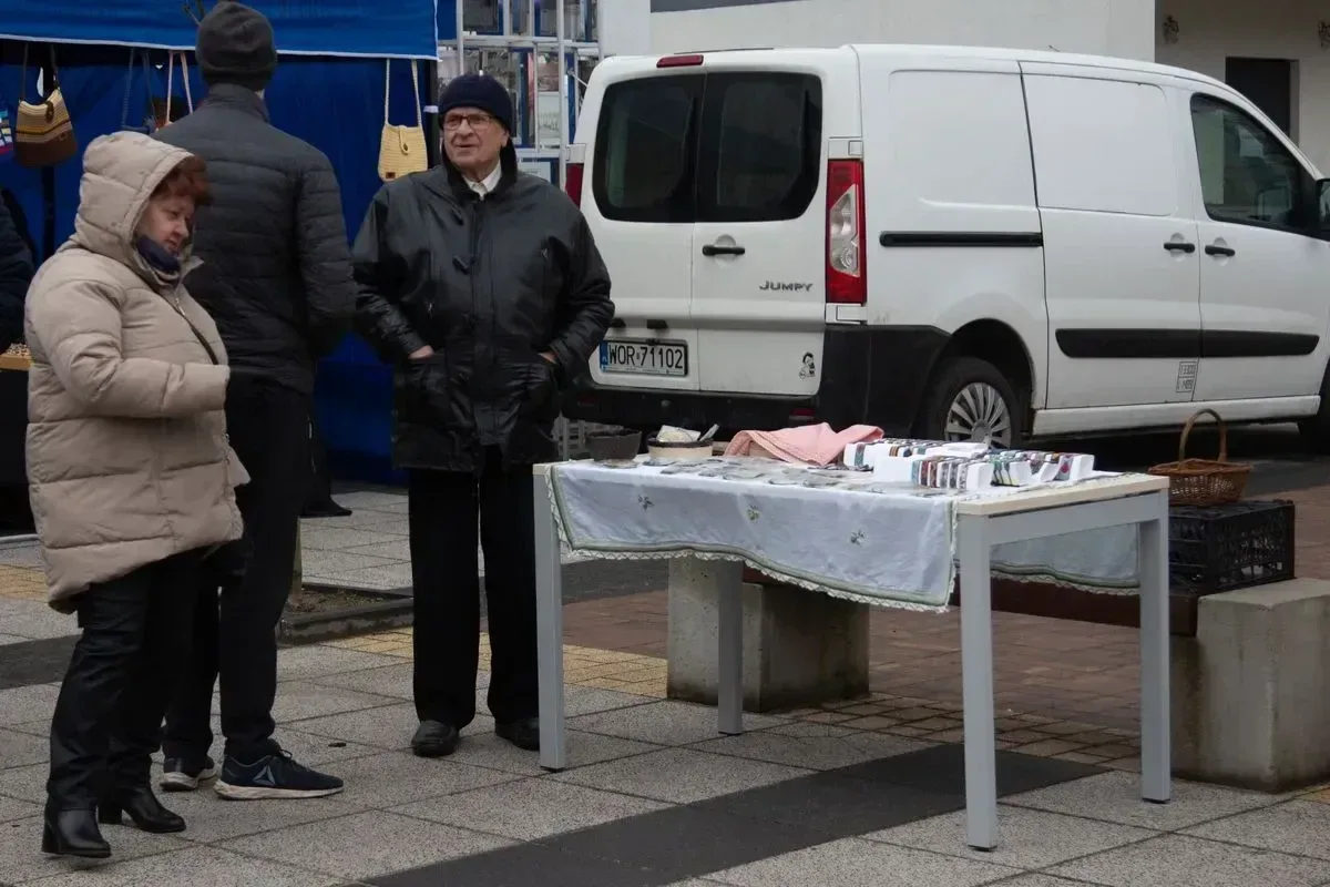 Jarmark Wielkanocny w Ostrowi Mazowieckiej – pyszne smaki i wspaniała zabawa! (zdjęcia, wideo)