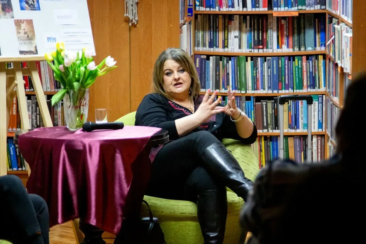 Joanna Jax w Małkini Górnej - spotkanie z popularną autorką powieści obyczajowo-historycznych (zdjęcia)