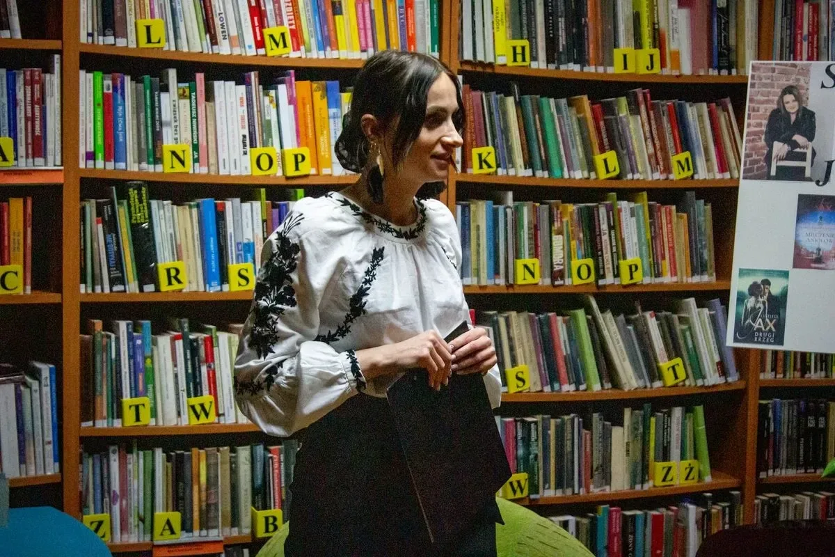 Joanna Jax w Małkini Górnej - spotkanie z popularną autorką powieści obyczajowo-historycznych (zdjęcia)