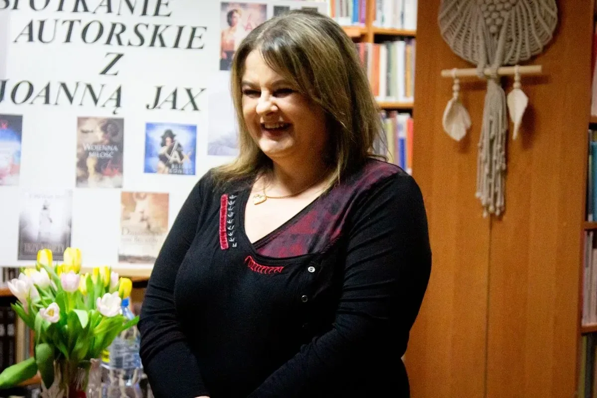 Joanna Jax w Małkini Górnej - spotkanie z popularną autorką powieści obyczajowo-historycznych (zdjęcia)