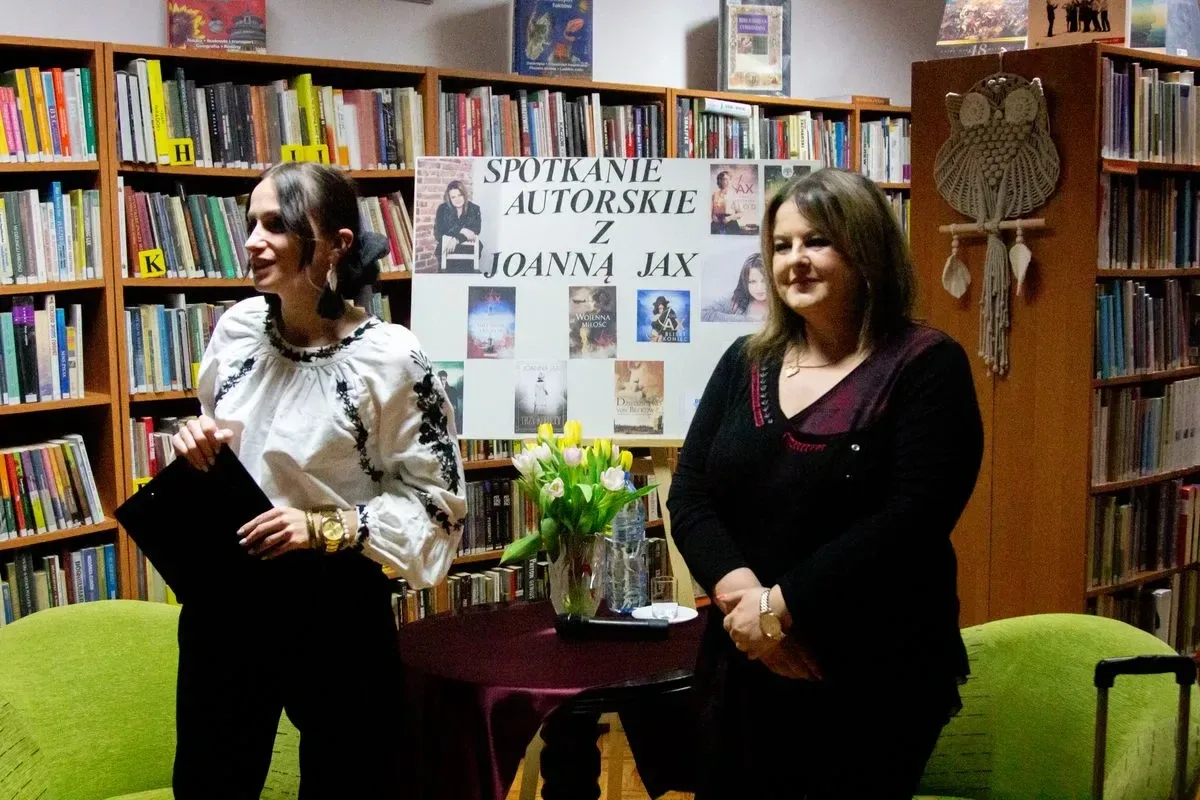 Joanna Jax w Małkini Górnej - spotkanie z popularną autorką powieści obyczajowo-historycznych (zdjęcia)