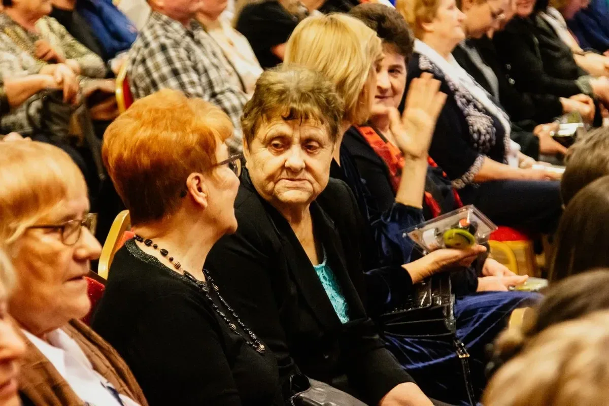 Dzień Kobiet w Szulborzu Wielkim: Świętowanie, zabawa i rozbawione twarze! (zdjęcia, wideo)