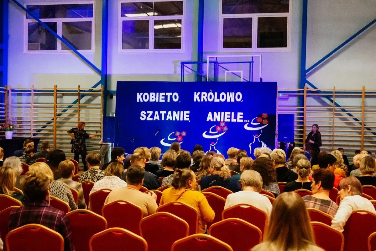 Dzień Kobiet w Szulborzu Wielkim: Świętowanie, zabawa i rozbawione twarze! (zdjęcia, wideo)