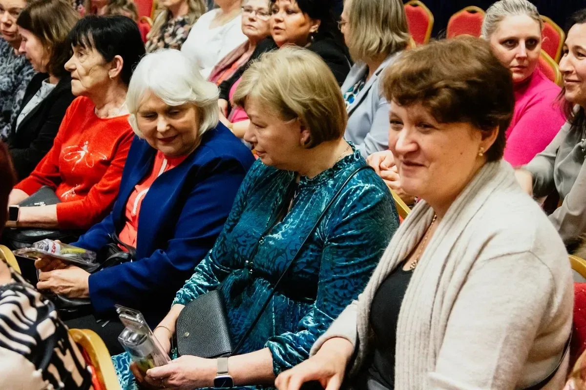 Dzień Kobiet w Szulborzu Wielkim: Świętowanie, zabawa i rozbawione twarze! (zdjęcia, wideo)