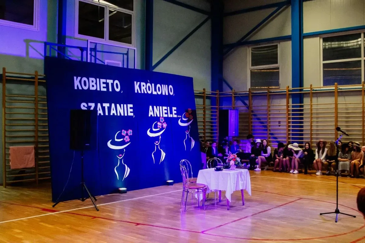 Dzień Kobiet w Szulborzu Wielkim: Świętowanie, zabawa i rozbawione twarze! (zdjęcia, wideo)