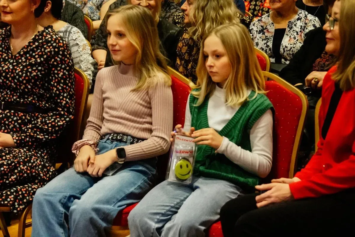 Dzień Kobiet w Szulborzu Wielkim: Świętowanie, zabawa i rozbawione twarze! (zdjęcia, wideo)