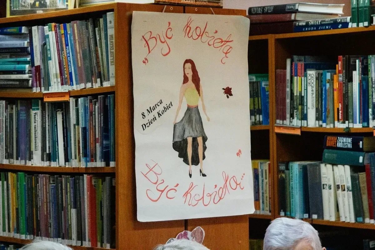 Pyszne ciasto i miła atmosfera - podsumowanie spotkania w Gminnej Bibliotece Publicznej w Małkini Górnej (zdjęcia, wideo)