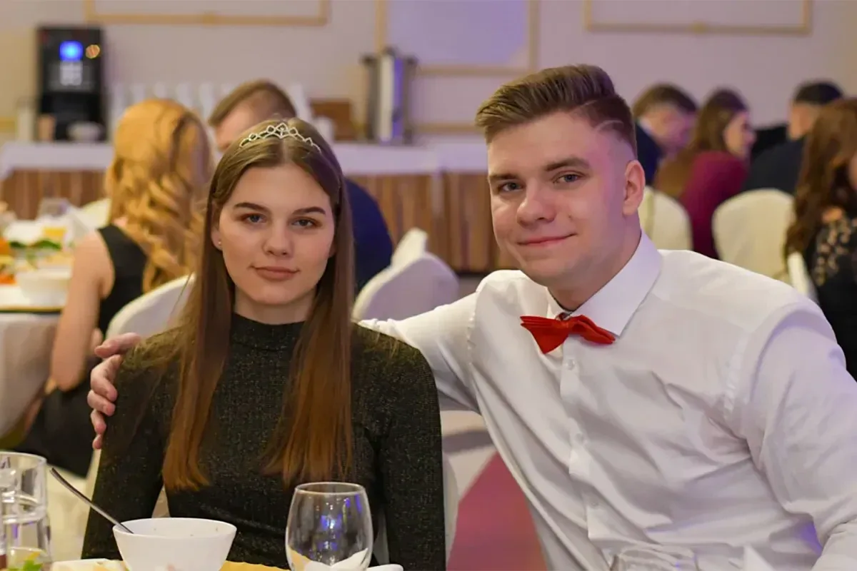 Maturzyści "Ekonomika" bawili się na studniówce (zdjęcia, wideo)