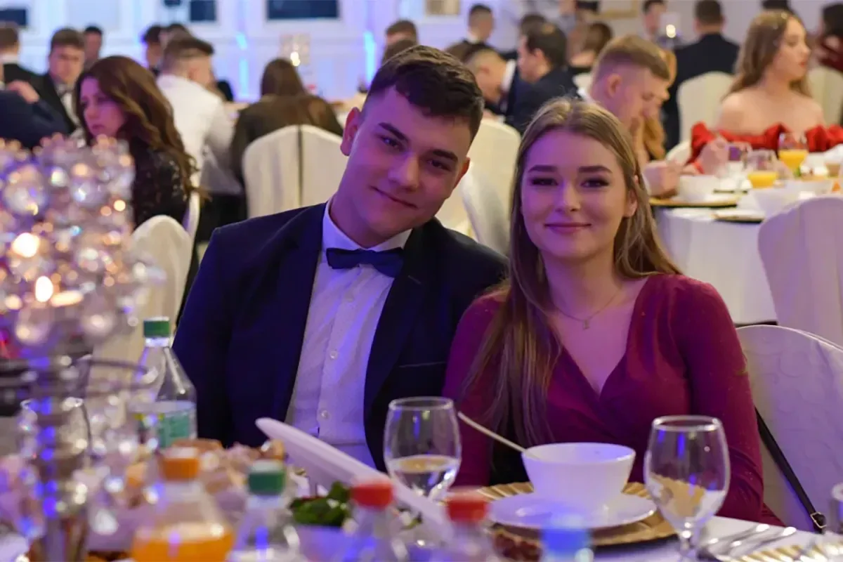 Maturzyści "Ekonomika" bawili się na studniówce (zdjęcia, wideo)