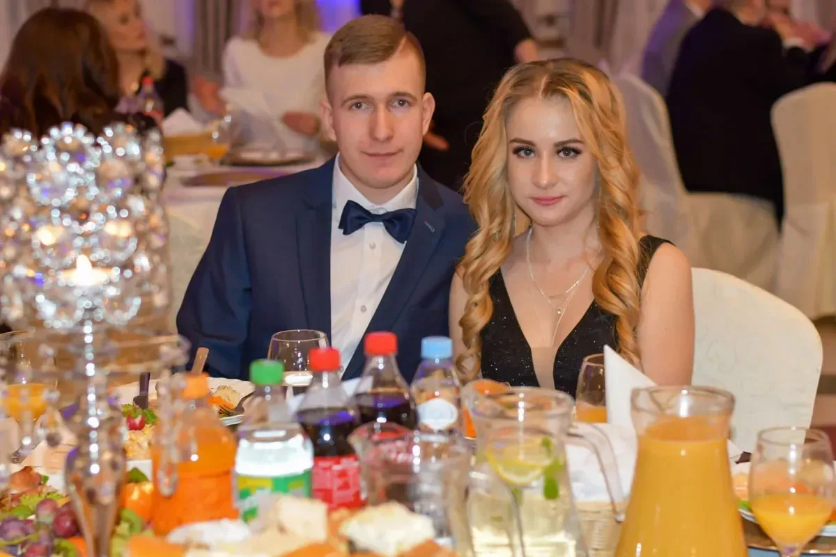 Maturzyści "Ekonomika" bawili się na studniówce (zdjęcia, wideo)