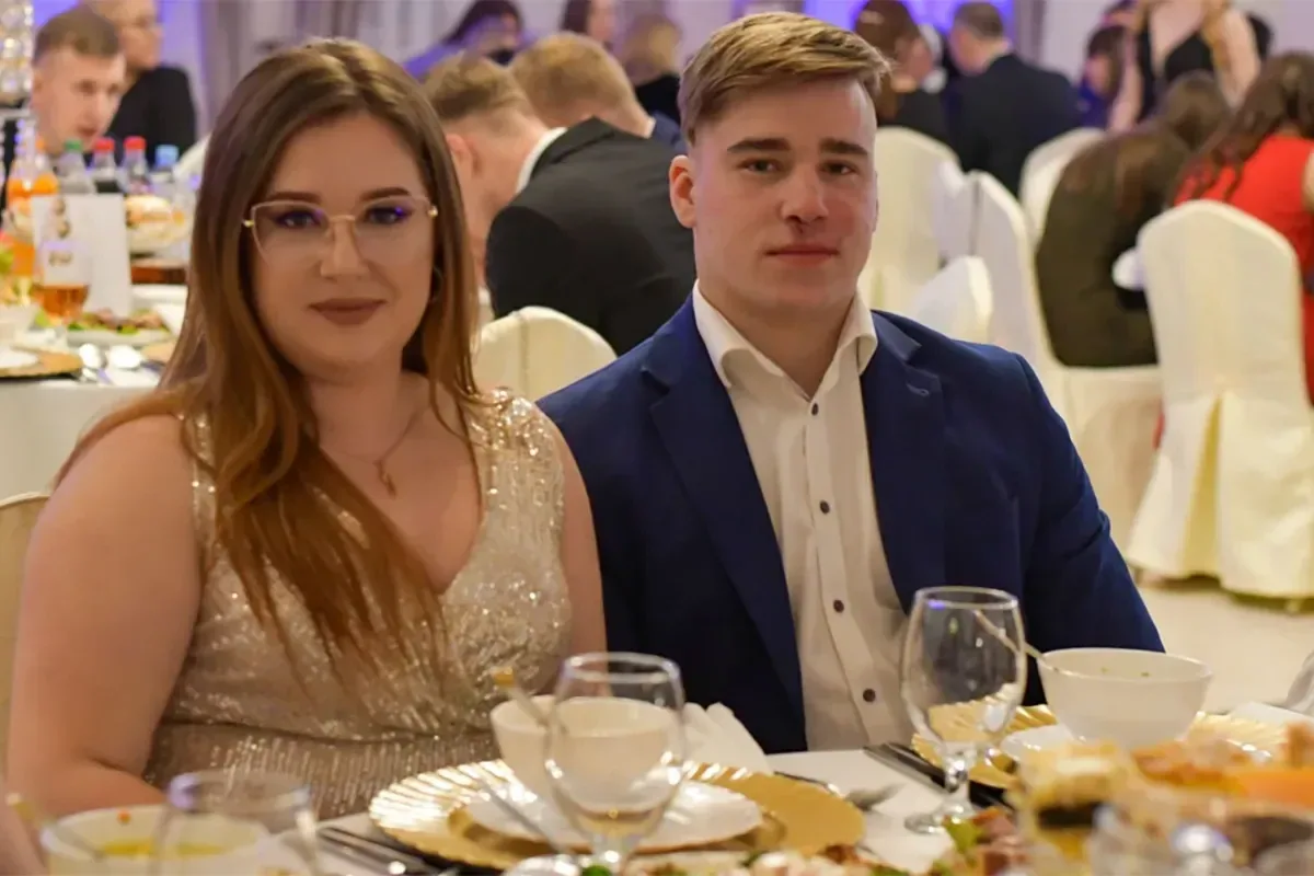 Maturzyści "Ekonomika" bawili się na studniówce (zdjęcia, wideo)