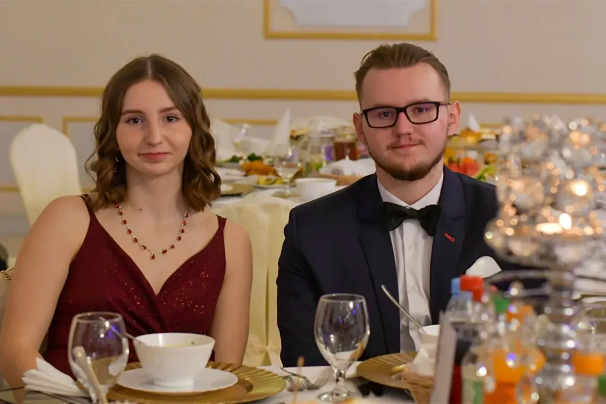 Maturzyści "Ekonomika" bawili się na studniówce (zdjęcia, wideo)