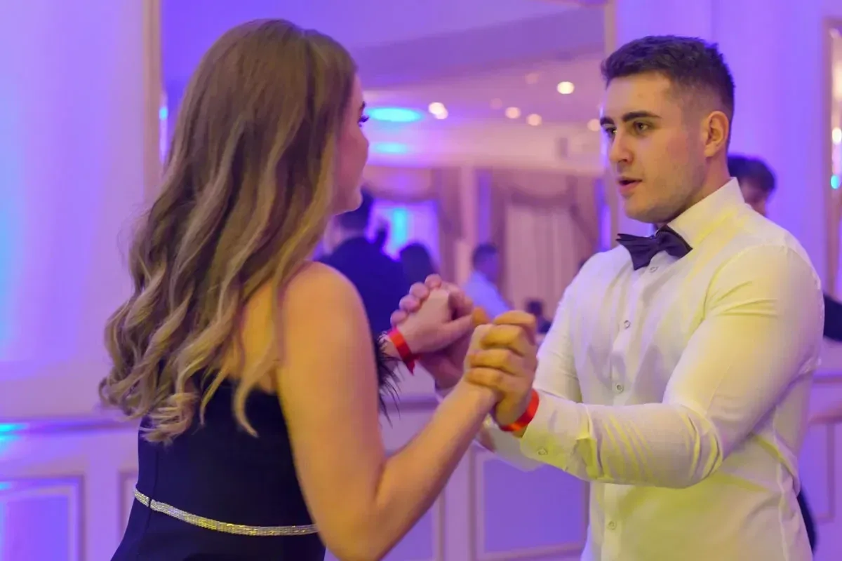 Maturzyści "Ekonomika" bawili się na studniówce (zdjęcia, wideo)