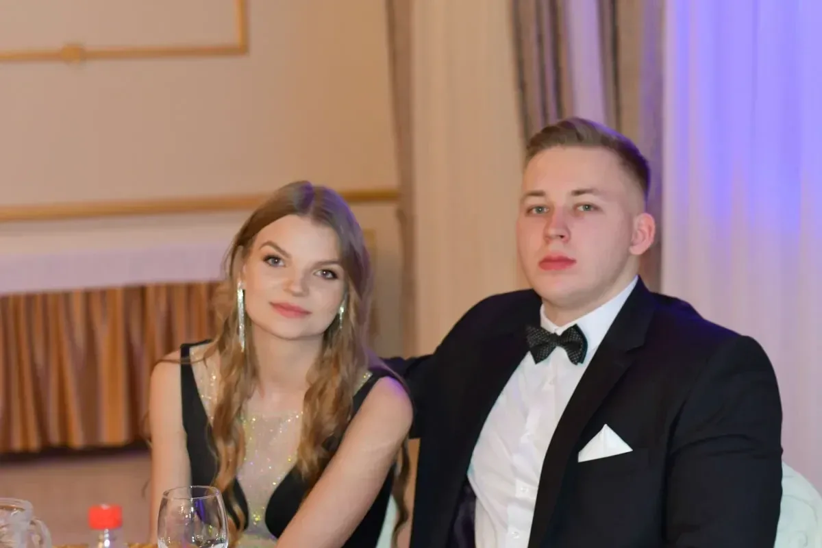 Maturzyści "Ekonomika" bawili się na studniówce (zdjęcia, wideo)