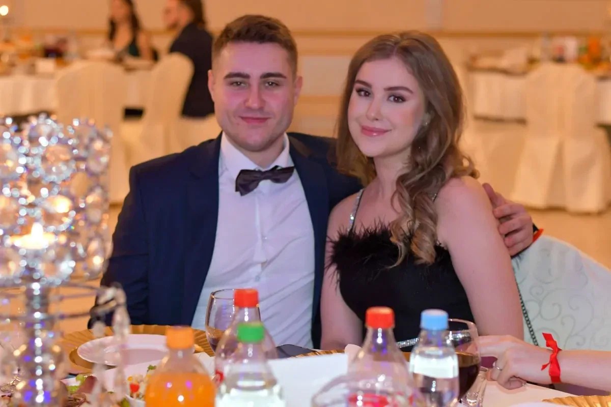 Maturzyści "Ekonomika" bawili się na studniówce (zdjęcia, wideo)
