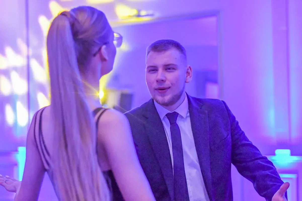 Maturzyści "Ekonomika" bawili się na studniówce (zdjęcia, wideo)