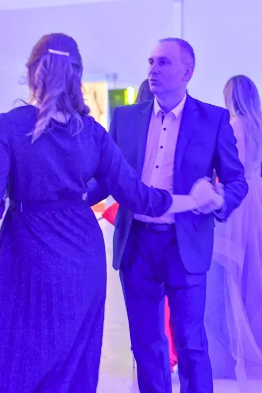 Maturzyści "Ekonomika" bawili się na studniówce (zdjęcia, wideo)