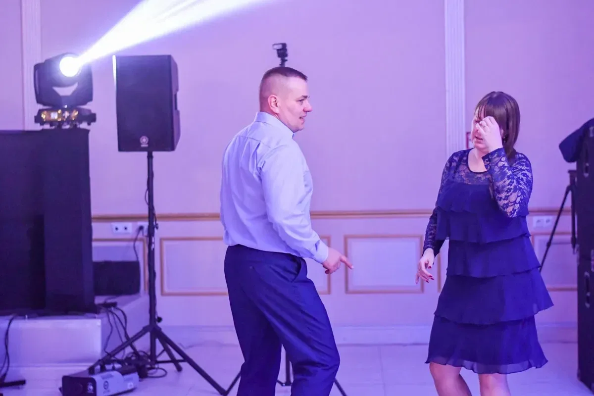Maturzyści "Ekonomika" bawili się na studniówce (zdjęcia, wideo)