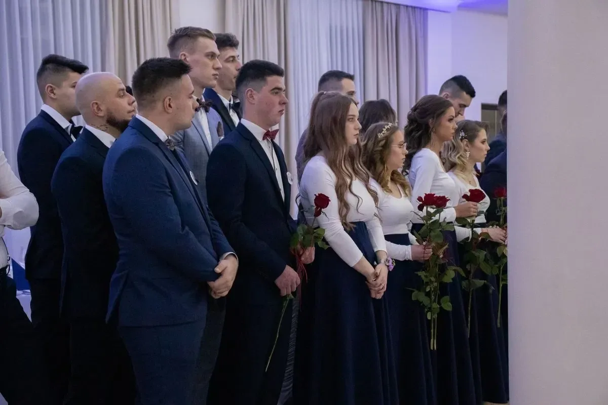 Maturzyści z ZSCKR w Starym Lubiejewie świętowali swój bal w "Euforii" (zdjęcia, wideo)