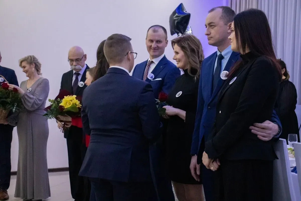 Maturzyści z ZSCKR w Starym Lubiejewie świętowali swój bal w "Euforii" (zdjęcia, wideo)