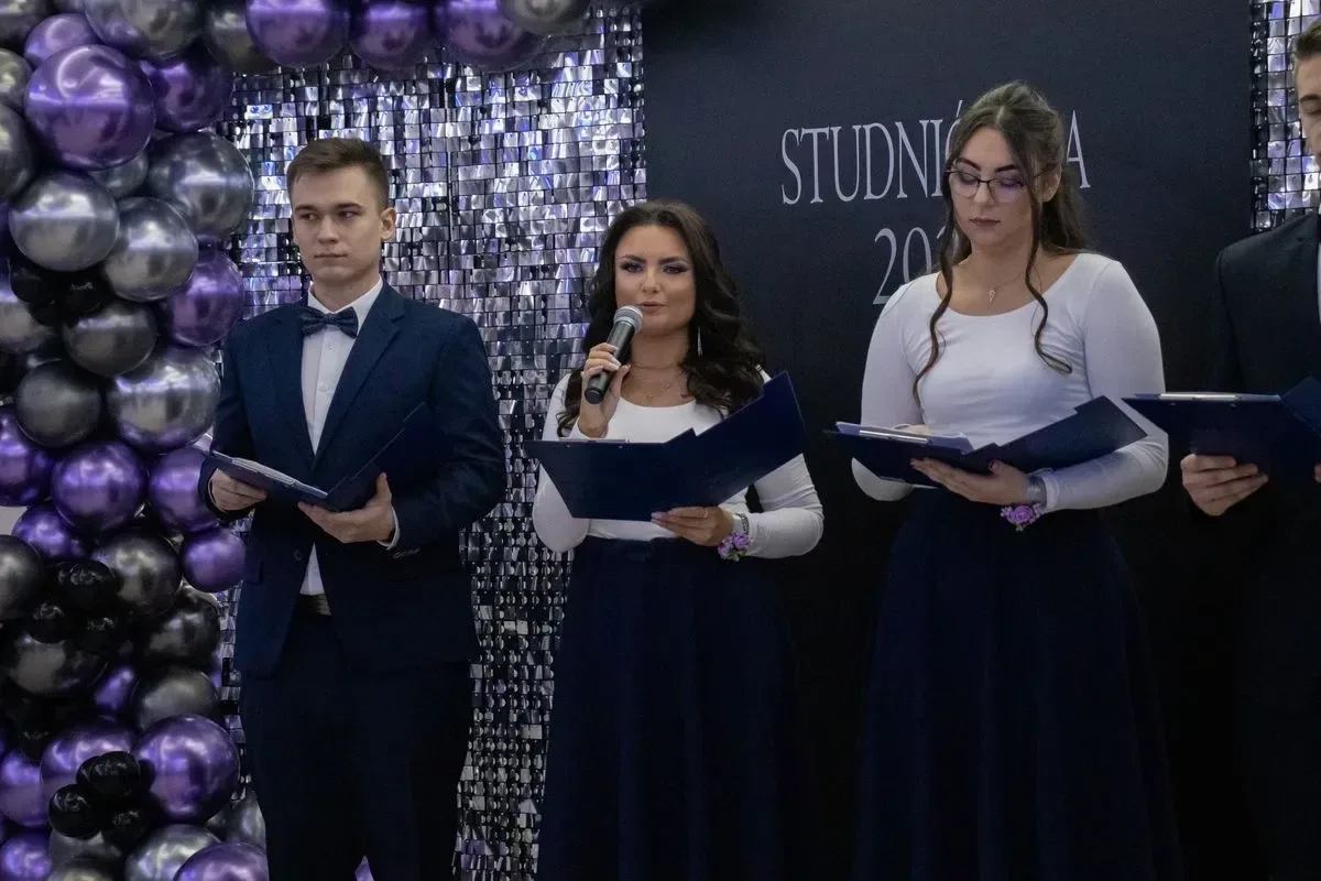 Maturzyści z ZSCKR w Starym Lubiejewie świętowali swój bal w "Euforii" (zdjęcia, wideo)