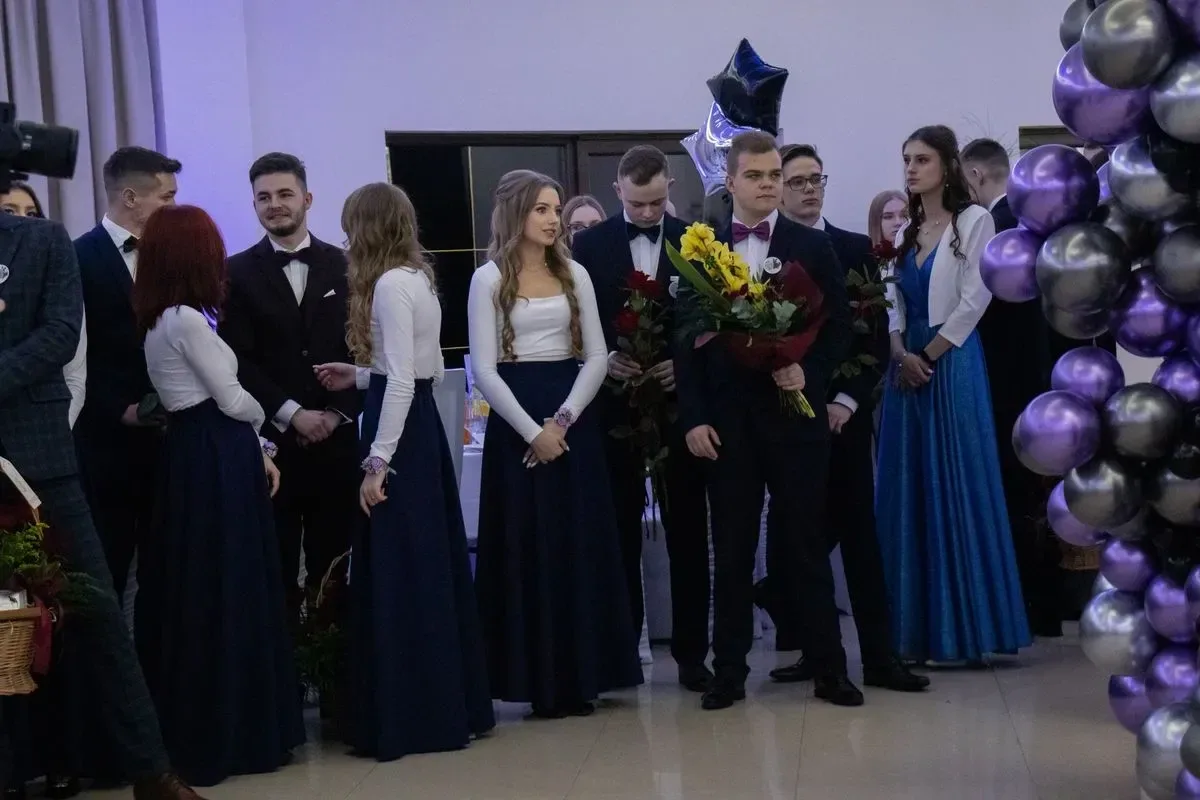 Maturzyści z ZSCKR w Starym Lubiejewie świętowali swój bal w "Euforii" (zdjęcia, wideo)