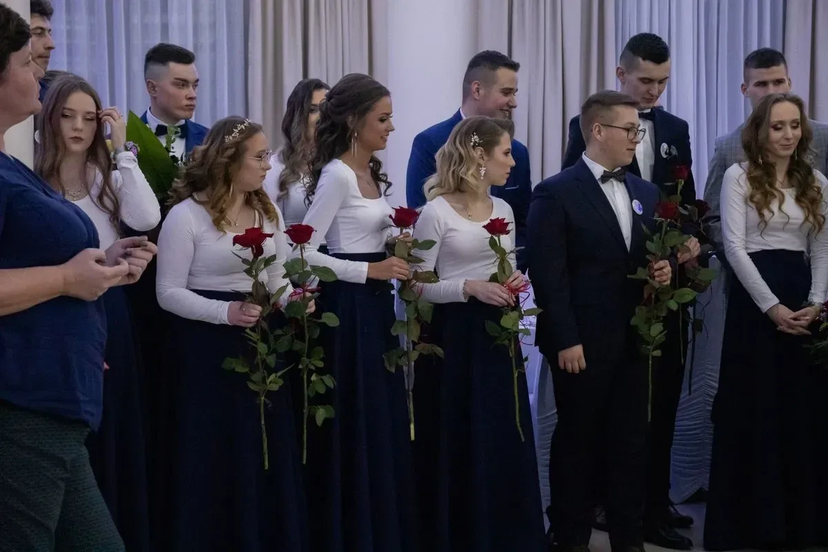 Maturzyści z ZSCKR w Starym Lubiejewie świętowali swój bal w "Euforii" (zdjęcia, wideo)
