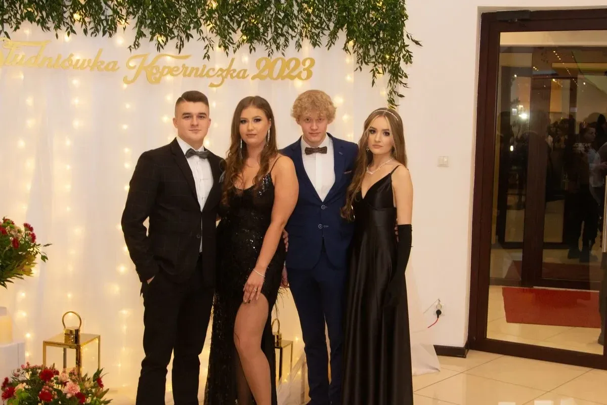 Studniówka Liceum Ogólnokształcącego im. Mikołaja Kopernika w Ostrowi Mazowieckiej! (zdjęcia, wideo)