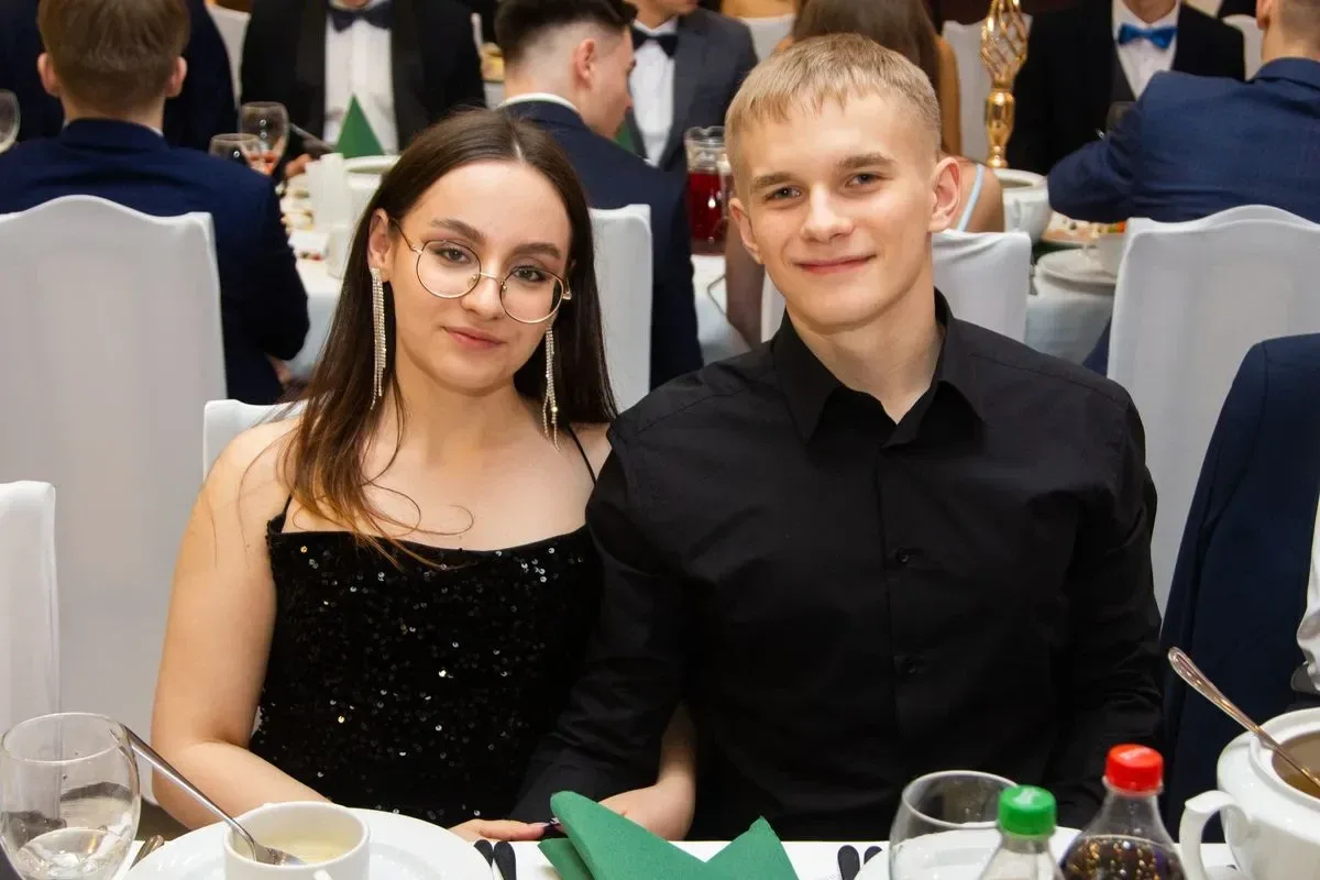 Studniówka Liceum Ogólnokształcącego im. Mikołaja Kopernika w Ostrowi Mazowieckiej! (zdjęcia, wideo)