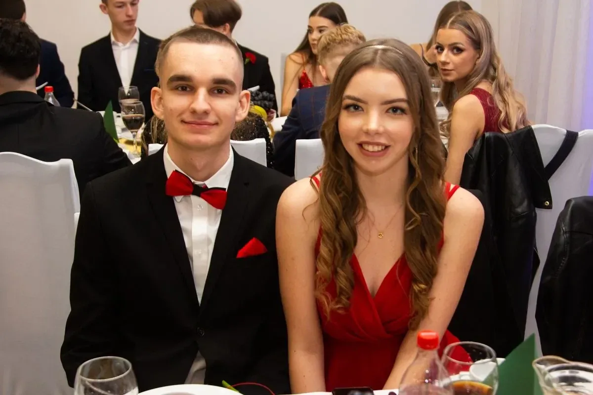 Studniówka Liceum Ogólnokształcącego im. Mikołaja Kopernika w Ostrowi Mazowieckiej! (zdjęcia, wideo)